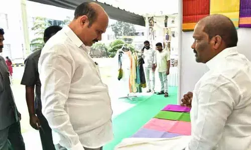 చేనేత రంగంపై మంత్రి పార్థసారథి కీలక ప్రకటన