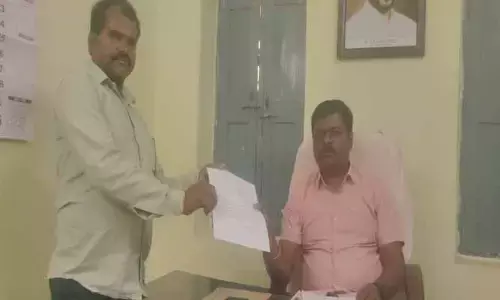 సర్పంచ్ భర్త పై ఎంపీడీఓ కు వార్డు మెంబరు ఫిర్యాదు