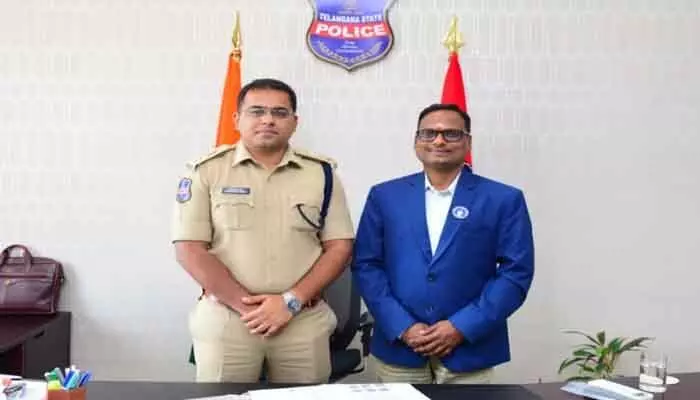 పోక్సో కేసులో ఇద్దరు నిందితులకు నాలుగేళ్ల జైలు శిక్ష, రూ.2వేలు జరిమానా..! పోక్సో కేసులో ఇద్దరు నిందితులకు నాలుగేళ్ల జైలు శిక్ష, రూ.2వేలు జరిమానా..!
