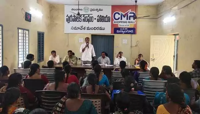 స్ట్రీట్ వెండర్ లకు ఆర్థిక చేయూత.. మున్సిపల్ చైర్మన్ చంద్రారెడ్డి స్ట్రీట్ వెండర్ లకు ఆర్థిక చేయూత.. మున్సిపల్ చైర్మన్ చంద్రారెడ్డి
