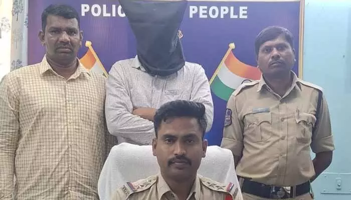 జల్సాలకు అలవాటు పడి దొంగతనాలు జల్సాలకు అలవాటు పడి దొంగతనాలు