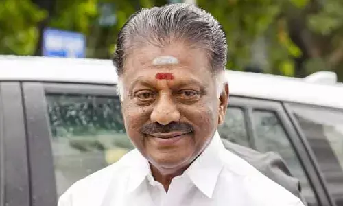 తమిళ రాజకీయాల్లో బిగ్ ట్విస్ట్.. అధికార డీఎంకేలో చేరిన పన్నీర్‌సెల్వం