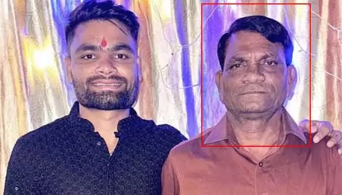 క్రికెటర్ రింకు సింగ్ ఫ్యామిలీలో విషాదం.. తండ్రి ఖచంద్ర సింగ్ కన్నుమూత క్రికెటర్ రింకు సింగ్ ఫ్యామిలీలో విషాదం.. తండ్రి ఖచంద్ర సింగ్ కన్నుమూత