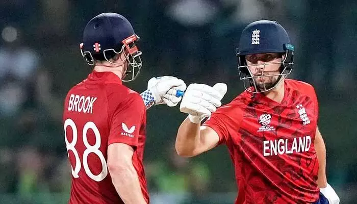 T20WorldCup2026: చేజేతులా పోగొట్టుకున్న న్యూజిలాండ్.. ఇంగ్లండ్ ఘన విజయం T20WorldCup2026: చేజేతులా పోగొట్టుకున్న న్యూజిలాండ్.. ఇంగ్లండ్ ఘన విజయం