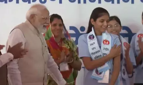 దేశవ్యాప్త హెచ్‌పివి (HPV) వ్యాక్సినేషన్‌ను ప్రారంభించిన ప్రధాని మోడీ