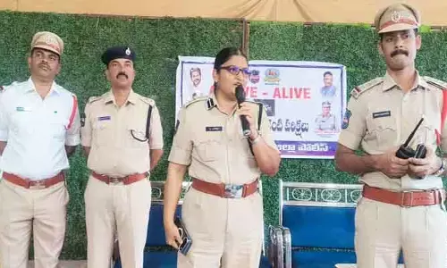 ప్రమాదాల నివారణపై యువతకు అవగాహన ఉండాలి :  ఎస్పీ జానకి