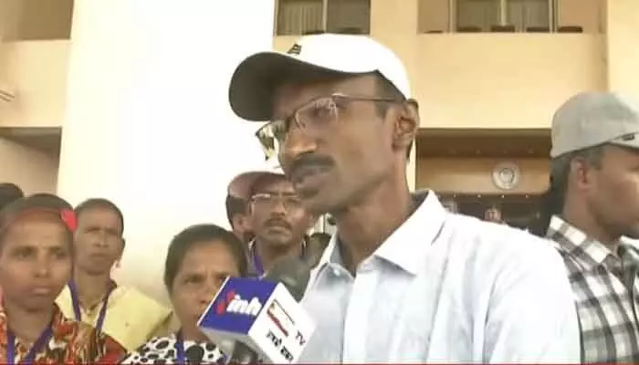 ప్రజల సమస్యలపైనే పనిచేస్తాం.. మాజీ మావోయిస్టు అగ్రనేత ఆశన్న ప్రజల సమస్యలపైనే పనిచేస్తాం.. మాజీ మావోయిస్టు అగ్రనేత ఆశన్న