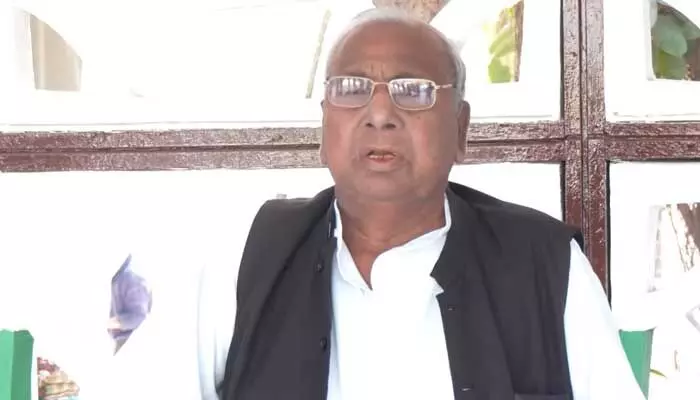 ఏపీ రాజధానిగా అమరావతి: మాజీ ఎంపీ వీ.హనుమంతరావు కీలక వ్యాఖ్యలు ఏపీ రాజధానిగా అమరావతి: మాజీ ఎంపీ వీ.హనుమంతరావు కీలక వ్యాఖ్యలు