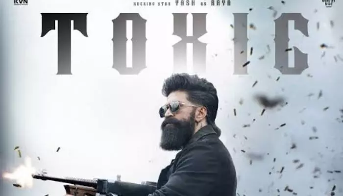 Toxic: ఫస్ట్ సింగిల్ అప్డేట్ వచ్చేసింది.. రొమాంటిక్ సాంగ్ లోడింగ్ Toxic: ఫస్ట్ సింగిల్ అప్డేట్ వచ్చేసింది.. రొమాంటిక్ సాంగ్ లోడింగ్
