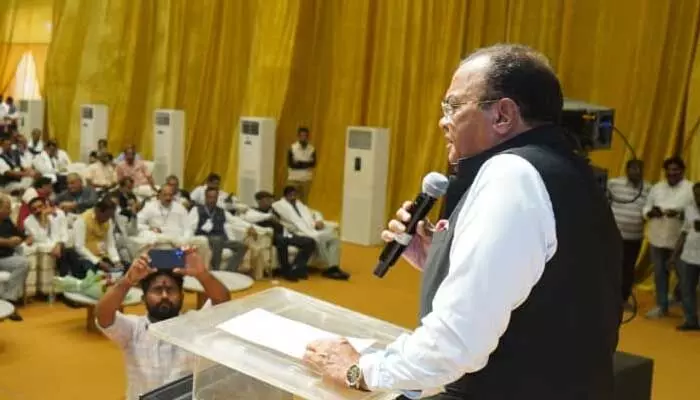 అది తెలంగాణ భవిష్యత్తును మార్చే ప్రాజెక్ట్.. మంత్రి కోమటిరెడ్డి కీలక వ్యాఖ్యలు అది తెలంగాణ భవిష్యత్తును మార్చే ప్రాజెక్ట్.. మంత్రి కోమటిరెడ్డి కీలక వ్యాఖ్యలు