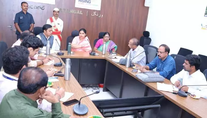 ఉపాధిహామీ పనులను పరిశీలించిన కేంద్ర బృందం ఉపాధిహామీ పనులను పరిశీలించిన కేంద్ర బృందం