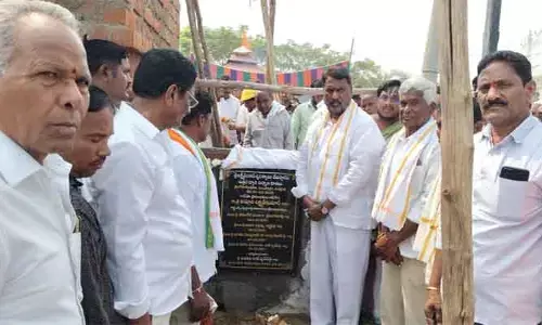 దళారుల ప్రమేయం లేకుండా ఇందిరమ్మ బిల్లులు : మంత్రి అడ్లూరి లక్ష్మణ్ కుమార్