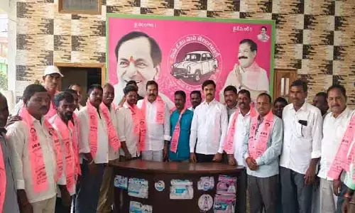 కేసీఆర్ చేప‌ట్టిన అభివృద్ధి ప‌నులతోనే బీఆర్ఎస్ గూటికి