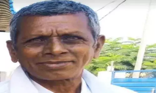 బైకు పై నుంచి ప‌డి వ్య‌క్తి మృతి