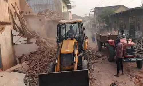 కూల్చివేతలు సాగేనా? ఆగేనా?