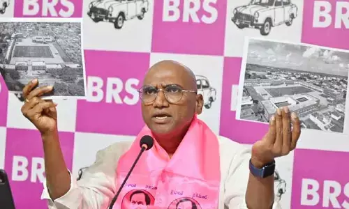ఆకునూరి మురళి ఒళ్లంతా విషం: RS ప్రవీణ్ కుమార్ ఫైర్