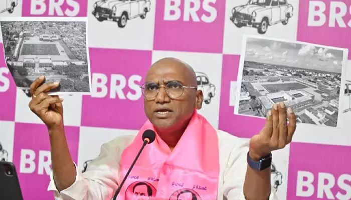 ఆకునూరి మురళి ఒళ్లంతా విషం: RS ప్రవీణ్ కుమార్ ఫైర్ ఆకునూరి మురళి ఒళ్లంతా విషం: RS ప్రవీణ్ కుమార్ ఫైర్
