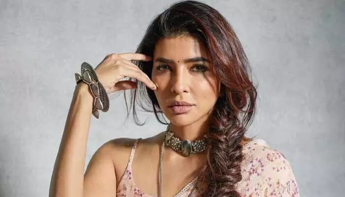 మన సొంతవారు ప్రమాదంలో ఉన్నప్పుడు ఆ బాధ వర్ణనాతీతం.. మంచు లక్ష్మి ఎమోషనల్ పోస్ట్ మన సొంతవారు ప్రమాదంలో ఉన్నప్పుడు ఆ బాధ వర్ణనాతీతం.. మంచు లక్ష్మి ఎమోషనల్ పోస్ట్