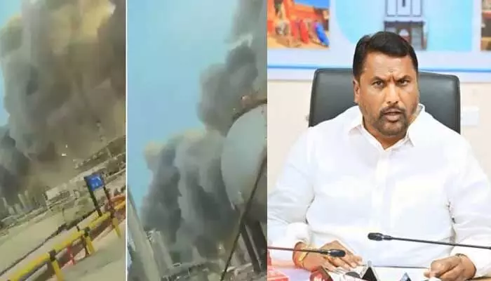 TG: గల్ఫ్ దేశాల్లో తెలంగాణ వాసులు.. మంత్రి అడ్లూరి లక్ష్మణ్ కీలక వ్యాఖ్యలు TG: గల్ఫ్ దేశాల్లో తెలంగాణ వాసులు.. మంత్రి అడ్లూరి లక్ష్మణ్ కీలక వ్యాఖ్యలు