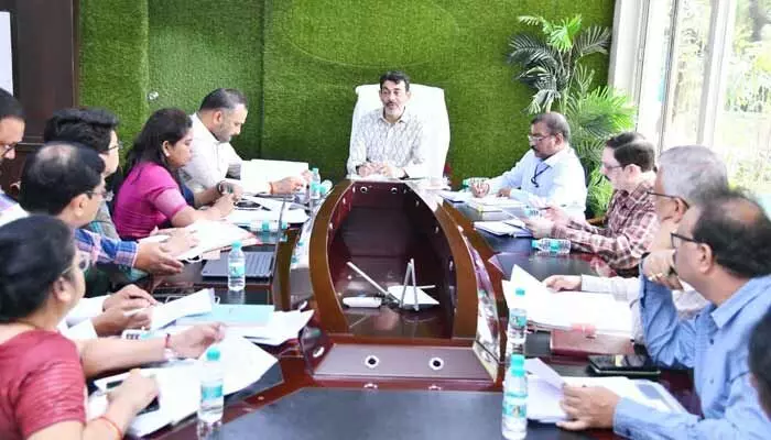 99 రోజుల యాక్షన్ ప్లాన్.. జీహెచ్ఎంసీ అధికారులకు స్పెషల్ చీఫ్ సెక్రటరీ కీలక ఆదేశం 99 రోజుల యాక్షన్ ప్లాన్.. జీహెచ్ఎంసీ అధికారులకు స్పెషల్ చీఫ్ సెక్రటరీ కీలక ఆదేశం