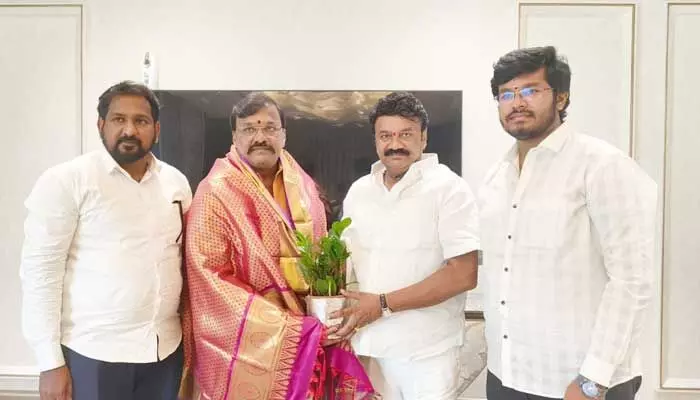 మాజీ మంత్రి తలసానితో బళ్లారి మేయర్ గాదెప్ప భేటీ మాజీ మంత్రి తలసానితో బళ్లారి మేయర్ గాదెప్ప భేటీ