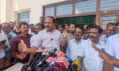 ఇదేనా ప్రజా పాలన.. శవానికే రక్షణ లేదు..!