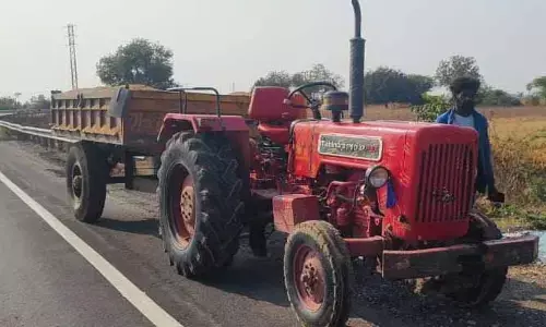 ఇసుక అక్ర‌మ ర‌వాణా ఆపేదెవ‌రు..?