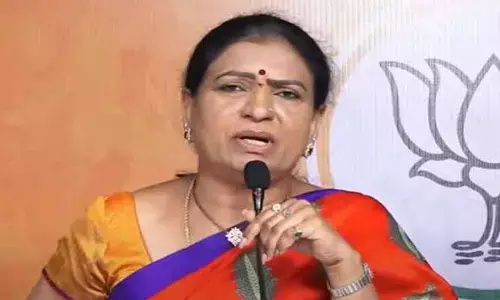జ‌డ్చ‌ర్ల ప్ర‌భుత్వ ఆసుప‌త్రిలో మృత‌దేహాన్ని కుక్క‌లు తిన‌డం దారుణం : ఎంపీ డీకే అరుణ