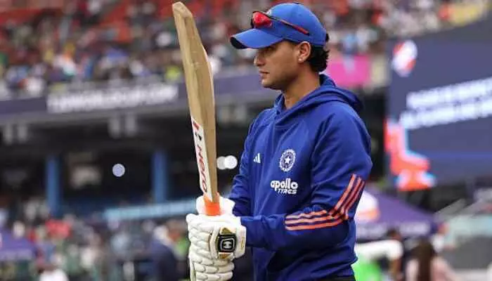 సెమీ-ఫైనల్స్ నుంచి అభిషేక్ ఔట్..రంగంలోకి 300 స్ట్రైక్ రేట్ ప్లేయర్! సెమీ-ఫైనల్స్ నుంచి అభిషేక్ ఔట్..రంగంలోకి 300 స్ట్రైక్ రేట్ ప్లేయర్!