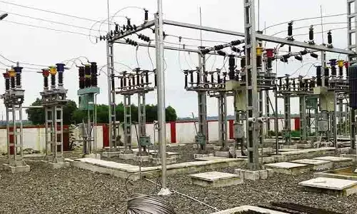 మున్సిపాలిటీలో కరెంట్ కష్టాలు
