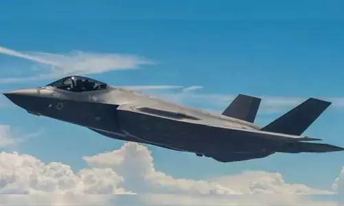 Air-to-Air Combat టెహ్రాన్‌లో గగనతల యుద్ధం : ఇరాన్ జెట్‌ను కూల్చివేసిన ఇజ్రాయెల్ F-35