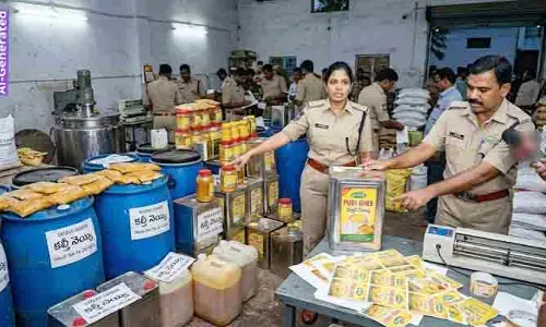 బంజారాహిల్స్‌లో భారీగా కల్తీ నెయ్యి సీజ్.. రూ.18.26 లక్షల సామగ్రి స్వాధీనం