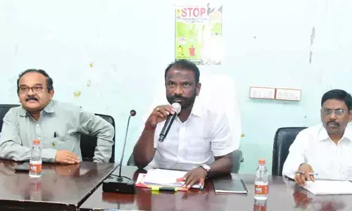 వార్డు అధికారులు భాధ్యతాయుతంగా విధులు నిర్వహించాలి : మేయర్ మహంకాళి స్వామి