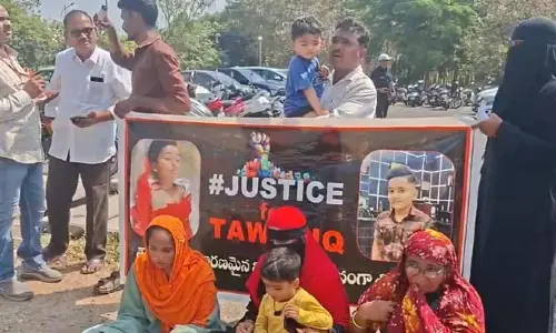 ఏపీ అసెంబ్లీ ఎదుట ఉద్రిక్తత.. న్యాయం కోసం వచ్చిన తల్లిదండ్రుల అరెస్ట్