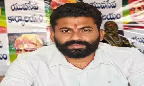 సర్పంచ్  లు బ్రిడ్జి మీద ఉన్న తపన డబుల్ రోడ్డు మీద చూపించాలి