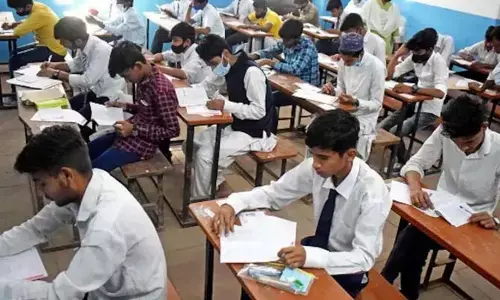 పదో తరగతి పరీక్షలకు సర్వంసిద్ధం.. విద్యార్థులకు ముఖ్య గమనిక