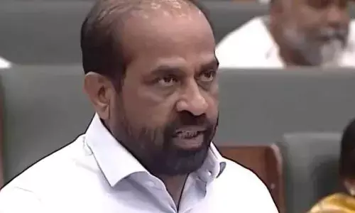 ఆశా వర్కర్లకు గుడ్ న్యూస్‌..వారంద‌రికీ కొత్త ఫోన్లు, 2 చీరలు !