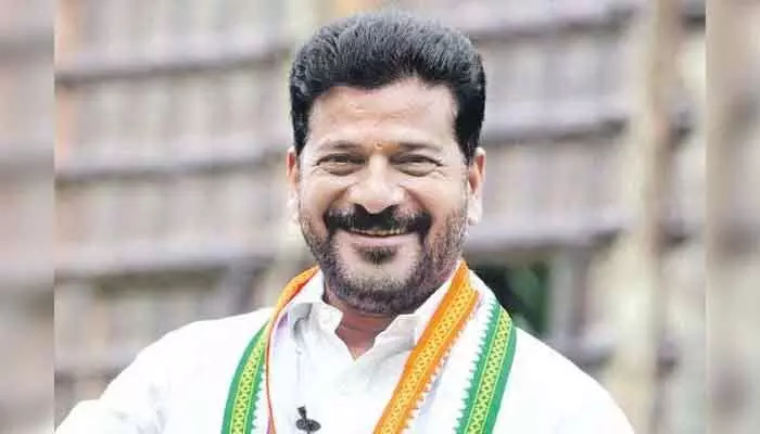 నగరానికి చేరుకున్న సీఎం రేవంత్.. కాసేపట్లో భట్టి కుమారుడి వివాహానికి హాజరు నగరానికి చేరుకున్న సీఎం రేవంత్.. కాసేపట్లో భట్టి కుమారుడి వివాహానికి హాజరు