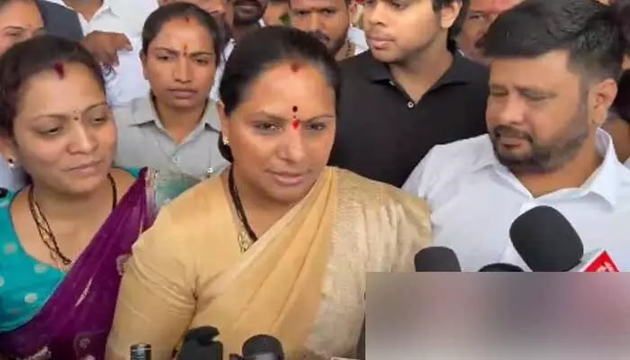 Kavitha: కవిత నోట ‘జై ఆంధ్ర’ నినాదం.. కొత్త పార్టీపై తిరుపతిలో కీలక వ్యాఖ్యలు Kavitha: కవిత నోట ‘జై ఆంధ్ర’ నినాదం.. కొత్త పార్టీపై తిరుపతిలో కీలక వ్యాఖ్యలు