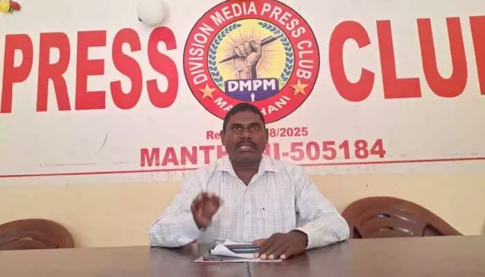 సర్పంచ్ భర్త పై చర్యలు తీసుకోవాలి : బాధితుడు అడ్డూరి సంపత్ సర్పంచ్ భర్త పై చర్యలు తీసుకోవాలి : బాధితుడు అడ్డూరి సంపత్