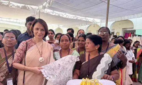 చేతివృత్తులు క్రమంగా క్షీణిస్తున్నాయి.. అక్కినేని అమల కీలక వ్యాఖ్యలు