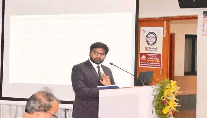 ఈ ఆర్థిక సంవత్సరానికి టారిఫ్ పెంపుదల లేదు : సీఎండీ కర్నాటి వరుణ్ రెడ్డి ఈ ఆర్థిక సంవత్సరానికి టారిఫ్ పెంపుదల లేదు : సీఎండీ కర్నాటి వరుణ్ రెడ్డి