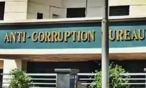 ఏసీబీ వలలో గిద్దలూరు ఇన్‌ఛార్జి సబ్‌రిజిస్ట్రార్‌.. ఏకకాలంలో పలుచోట్ల సోదాలు!