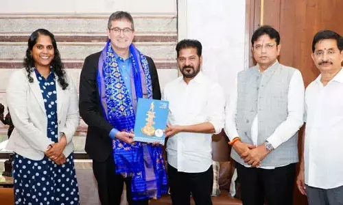 సీఎం రేవంత్ రెడ్డితో  డెలావర్ గవర్నర్ భేటీ