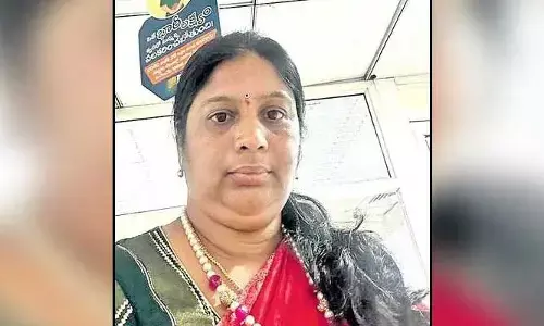 HYD: ఒకే ఇంటిని ఇద్దరికి అమ్మిన కిలాడీ లేడీ.. రూ.25 కోట్లతో పరార్