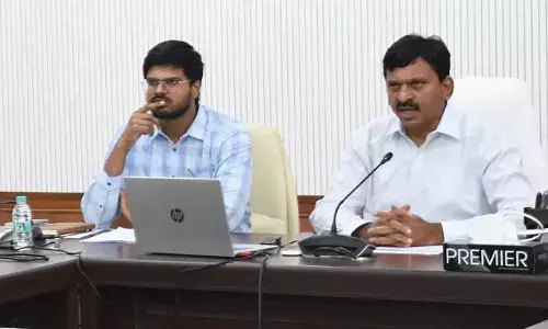 తెలంగాణలో గుడిసెలు కనిపించొద్దు.. అధికారులకు మంత్రి పొంగులేటి ఆదేశం