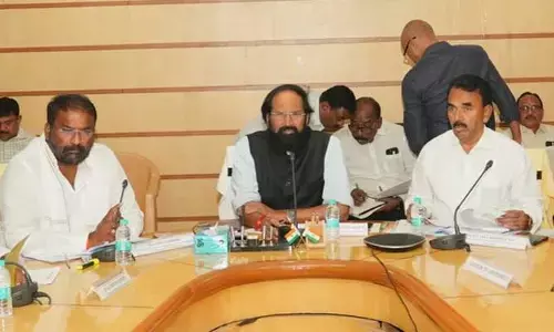 ప్రాజెక్టుల భూ సేకరణ కోసం రూ.5 వేల కోట్లు: మంత్రి ఉత్తమ్‌