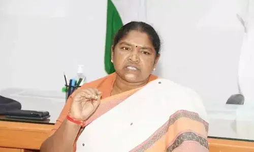 లొట్టపీసు కేసు అయితే కేటీఆర్ ఎందుకు బయపడుతున్నారు? : మంత్రి సీతక్క