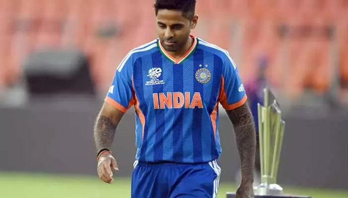 T20WorldCup2026: రోహిత్ అడుగుజాడల్లో.. తనదైన శైలిలో.. T20WorldCup2026: రోహిత్ అడుగుజాడల్లో.. తనదైన శైలిలో..