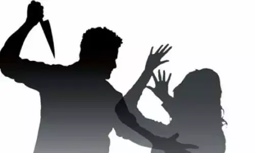 అనుమానంతో భార్య హత్య.. ఆపై లారీలో తీసుకెళ్లి..